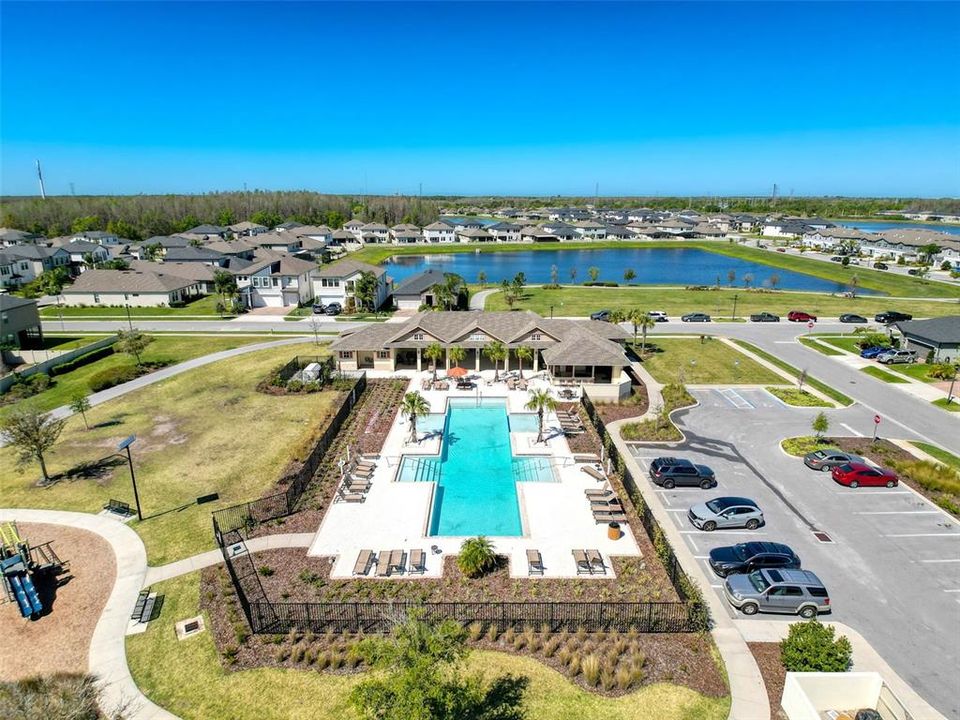 Active With Contract: $549,900 (4 beds, 2 baths, 2334 Square Feet)