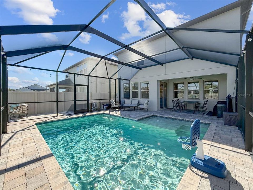 Active With Contract: $549,900 (4 beds, 2 baths, 2334 Square Feet)