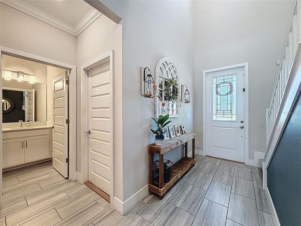 Active With Contract: $549,900 (4 beds, 2 baths, 2334 Square Feet)