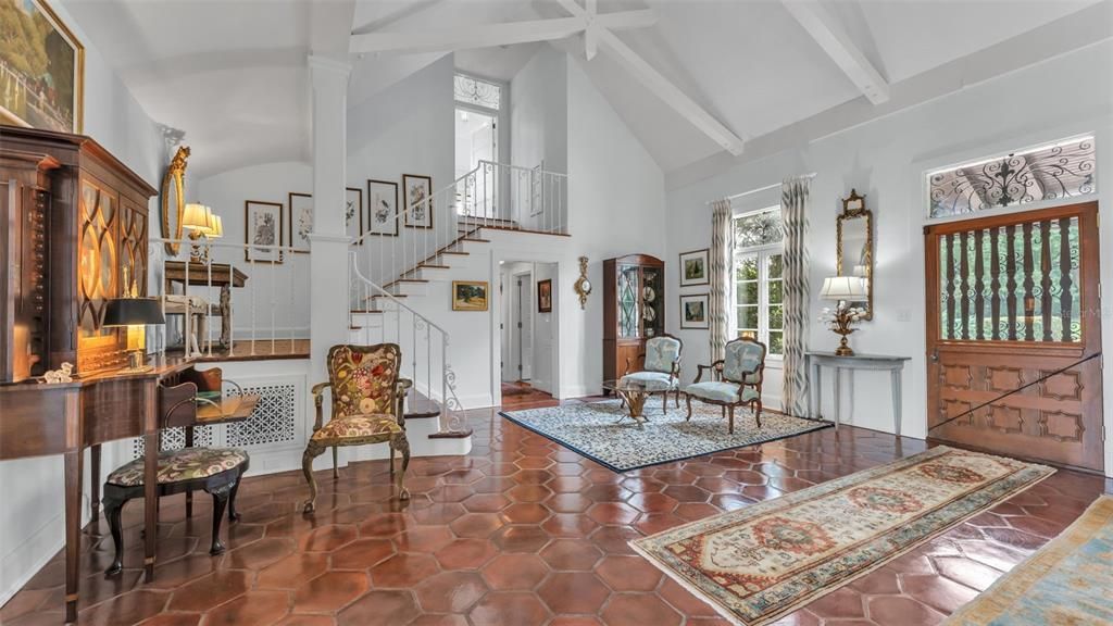 待售: $2,100,000 (6 贝兹, 6 浴室, 5024 平方英尺)