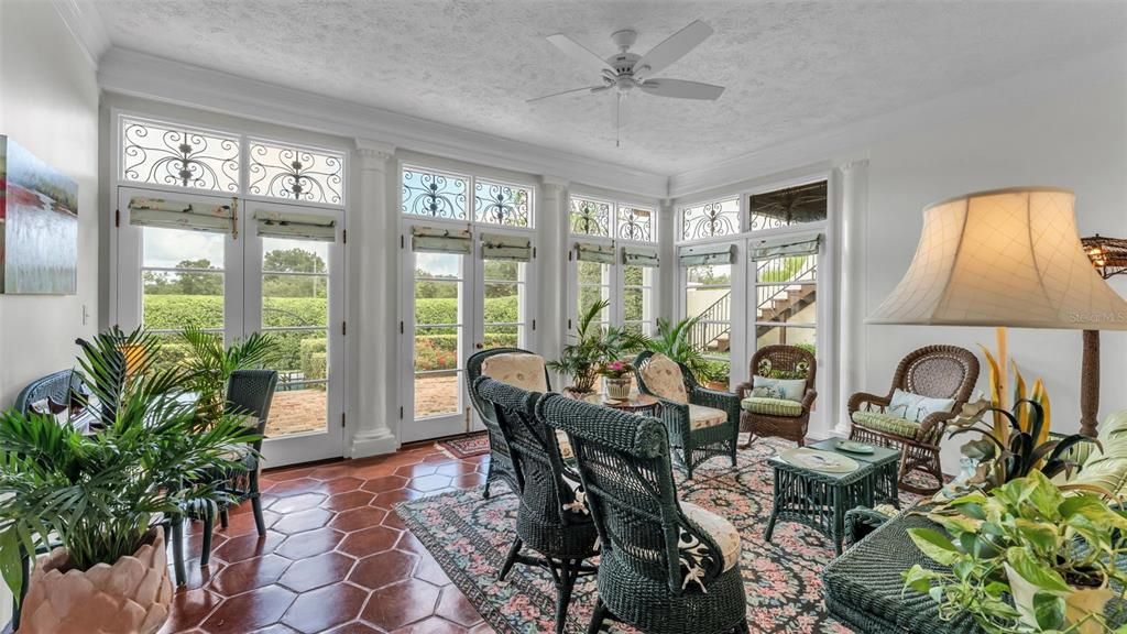 待售: $2,100,000 (6 贝兹, 6 浴室, 5024 平方英尺)