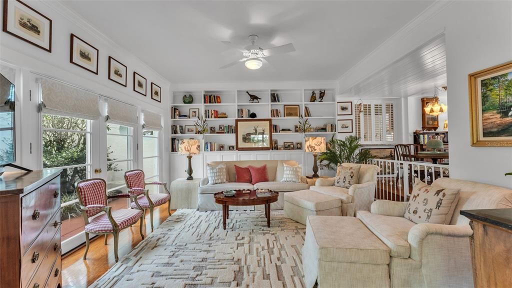 待售: $2,100,000 (6 贝兹, 6 浴室, 5024 平方英尺)