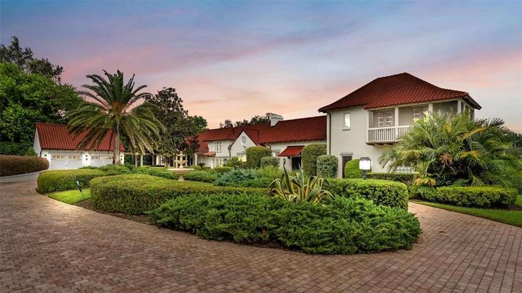 待售: $2,100,000 (6 贝兹, 6 浴室, 5024 平方英尺)