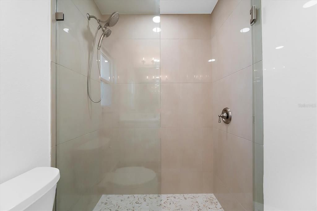 待售: $959,000 (3 贝兹, 2 浴室, 1675 平方英尺)