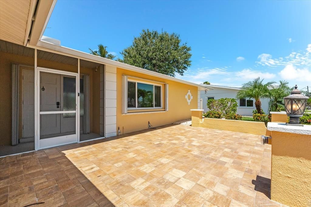 待售: $959,000 (3 贝兹, 2 浴室, 1675 平方英尺)