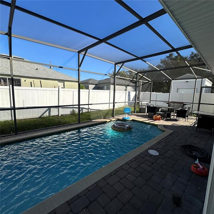 待售: $290,999 (4 贝兹, 2 浴室, 2793 平方英尺)