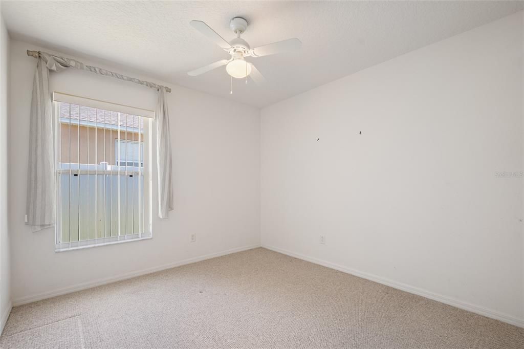 Active With Contract: $400,000 (3 beds, 2 baths, 1960 Square Feet)