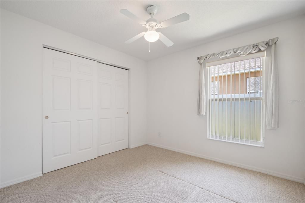 Active With Contract: $400,000 (3 beds, 2 baths, 1960 Square Feet)