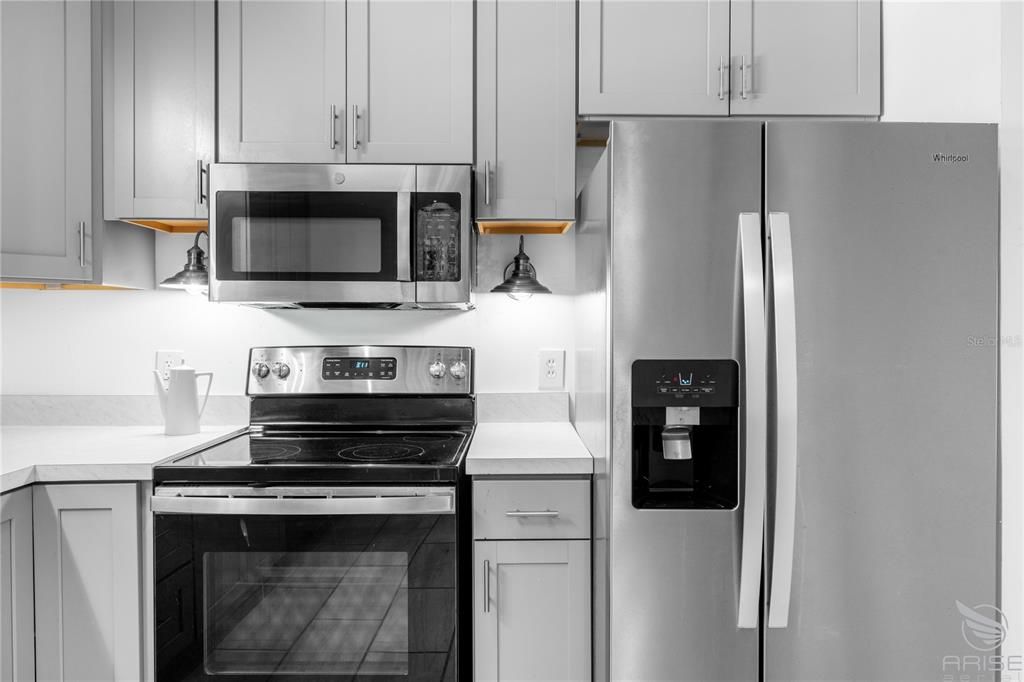 На продажу: $295,000 (3 спален, 2 ванн, 1459 Квадратных фут)