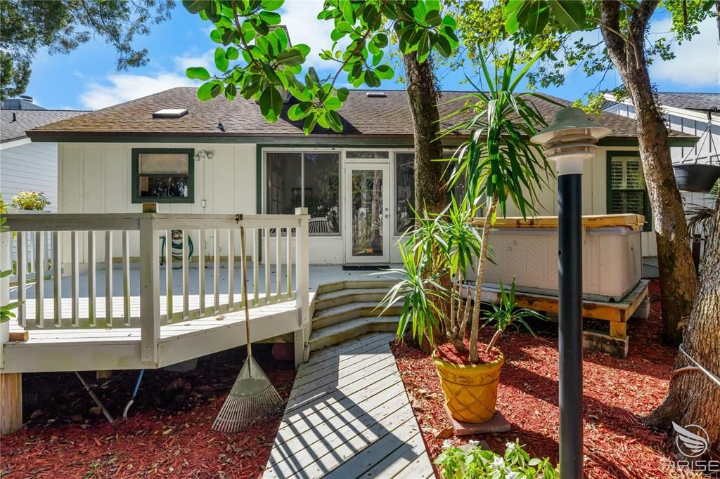 На продажу: $295,000 (3 спален, 2 ванн, 1459 Квадратных фут)