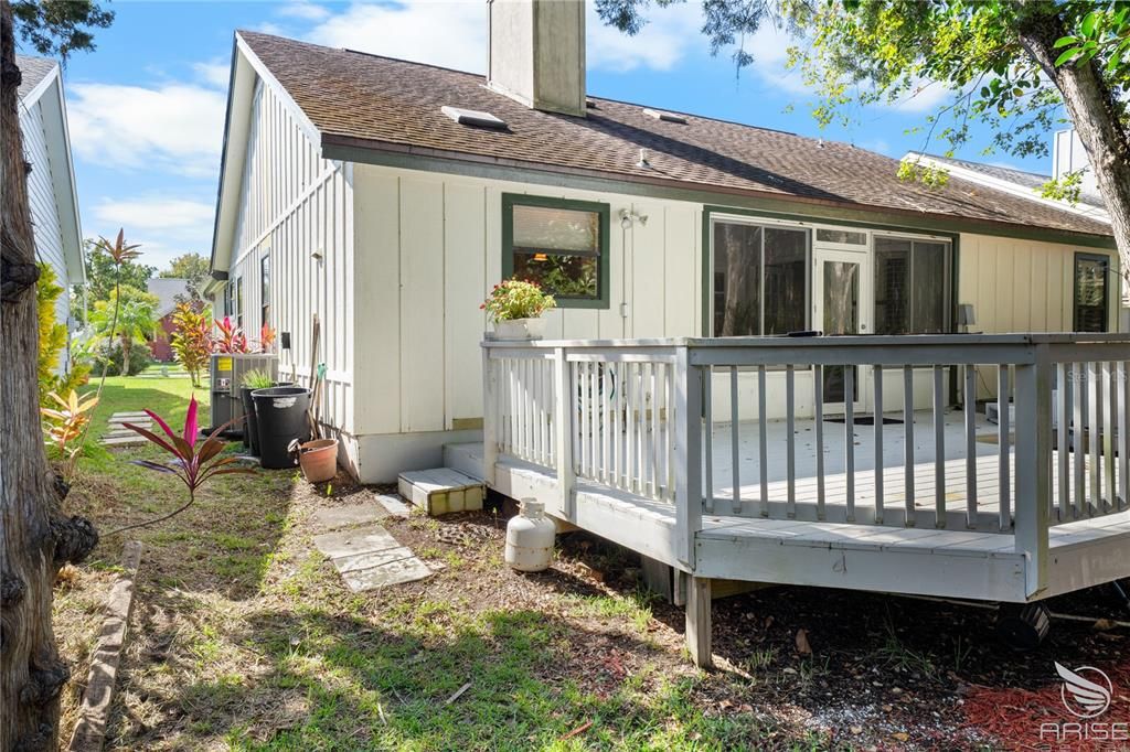 На продажу: $295,000 (3 спален, 2 ванн, 1459 Квадратных фут)