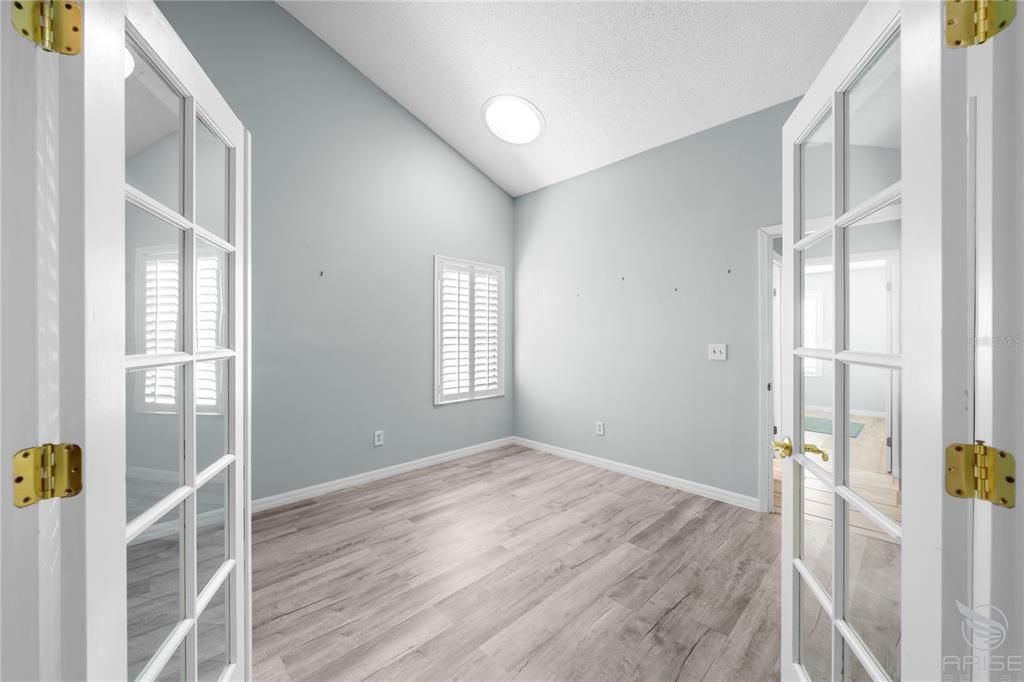 На продажу: $295,000 (3 спален, 2 ванн, 1459 Квадратных фут)