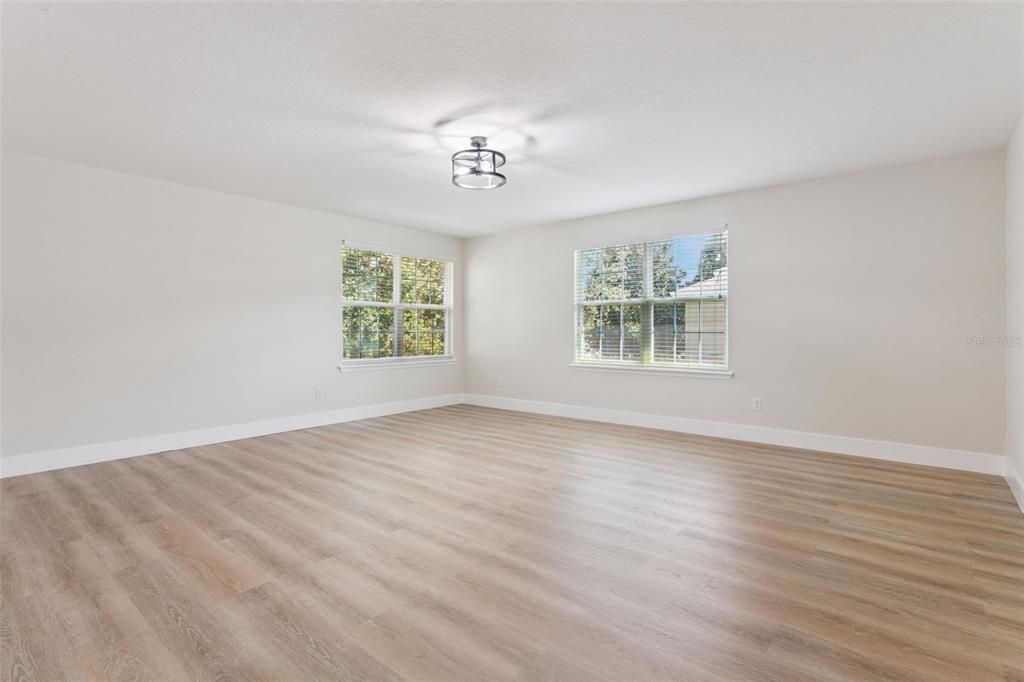 For Sale: $799,900 (5 beds, 3 baths, 3390 Square Feet)