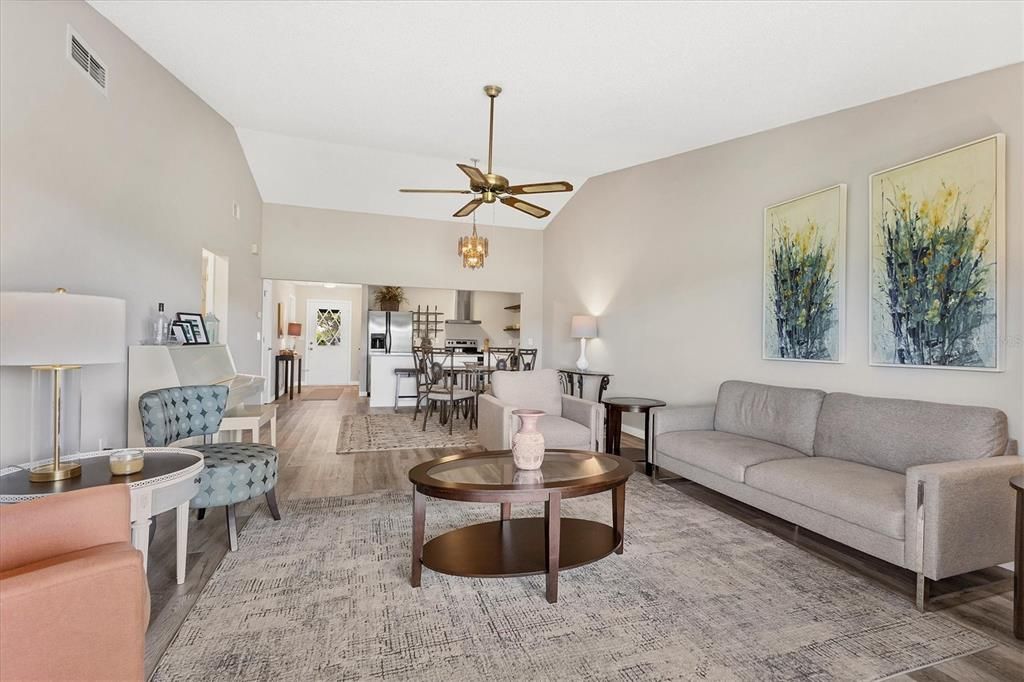 For Sale: $309,000 (2 beds, 2 baths, 1314 Square Feet)