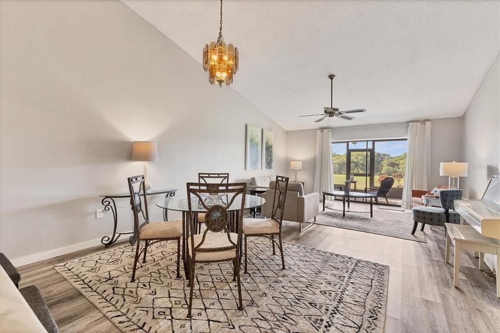 For Sale: $309,000 (2 beds, 2 baths, 1314 Square Feet)