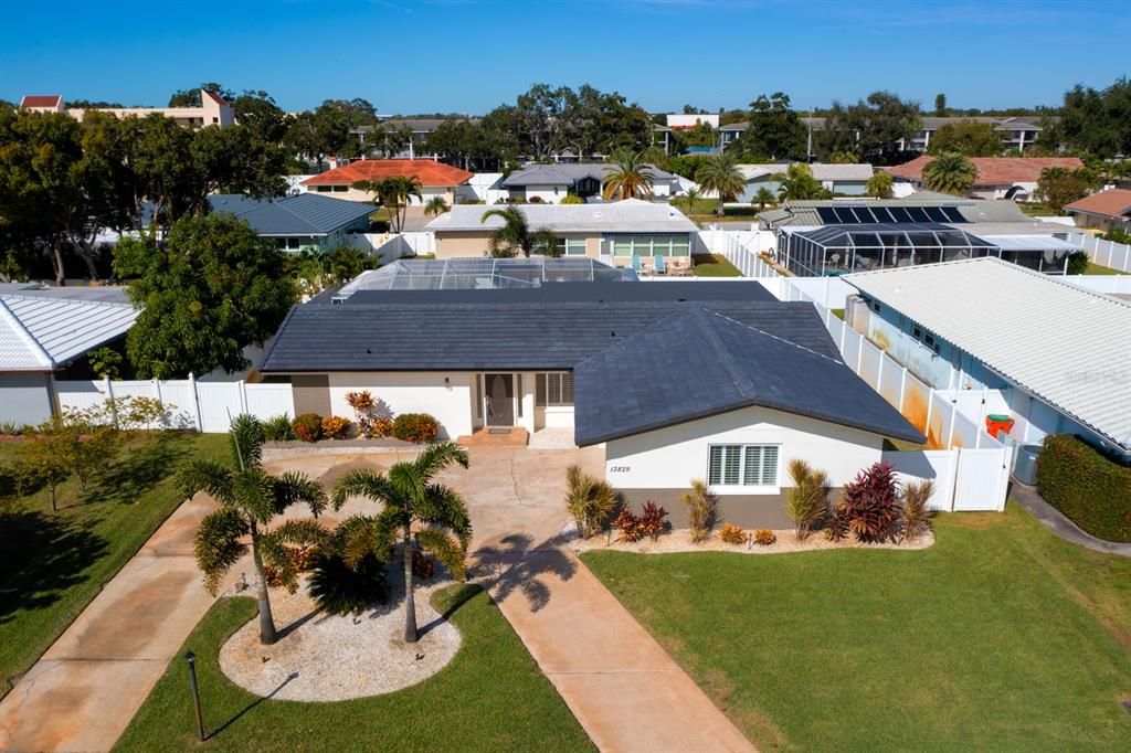 Active With Contract: $650,000 (3 beds, 2 baths, 1713 Square Feet)