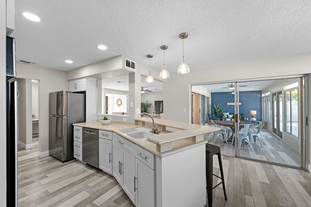 Active With Contract: $650,000 (3 beds, 2 baths, 1713 Square Feet)