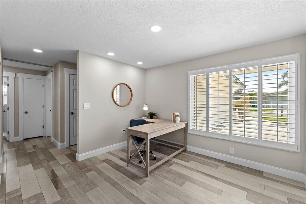 Active With Contract: $650,000 (3 beds, 2 baths, 1713 Square Feet)