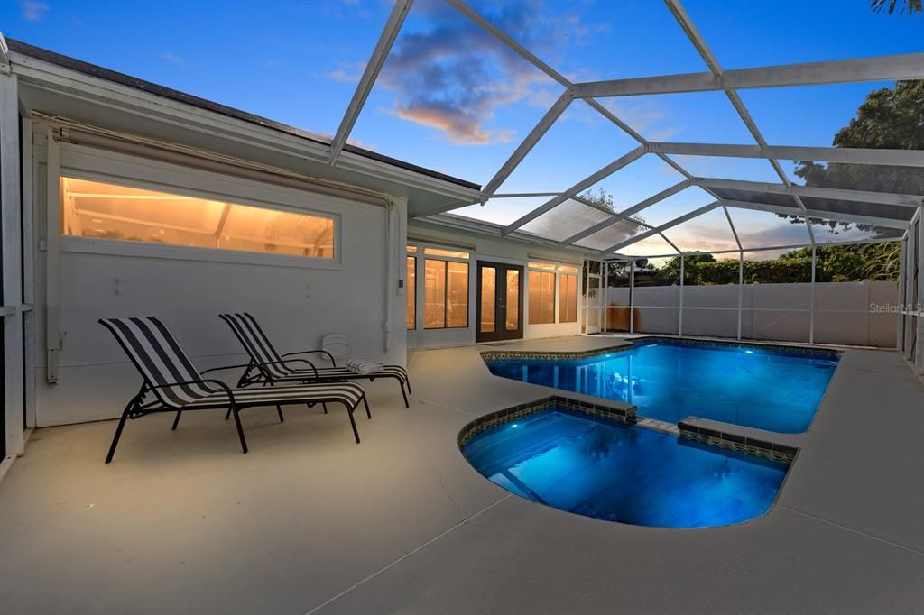 Active With Contract: $650,000 (3 beds, 2 baths, 1713 Square Feet)