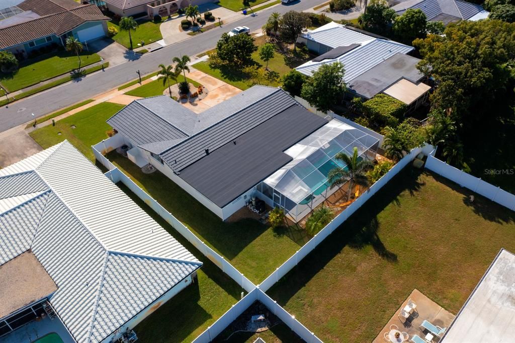 Active With Contract: $650,000 (3 beds, 2 baths, 1713 Square Feet)