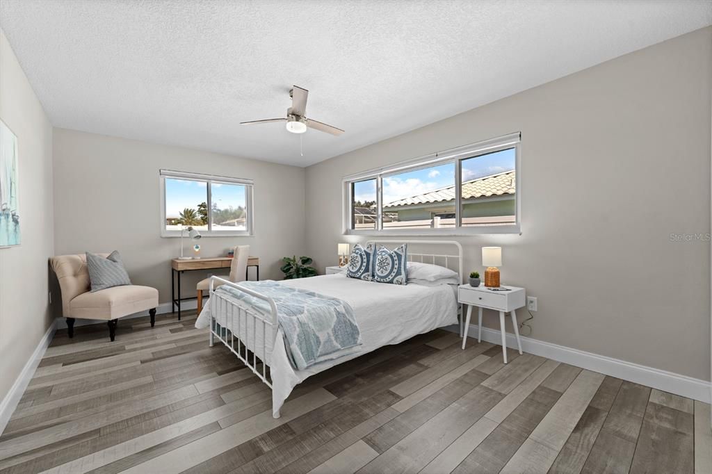 Active With Contract: $650,000 (3 beds, 2 baths, 1713 Square Feet)