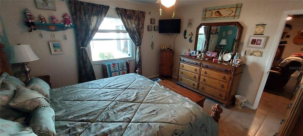 For Sale: $289,900 (2 beds, 2 baths, 1756 Square Feet)