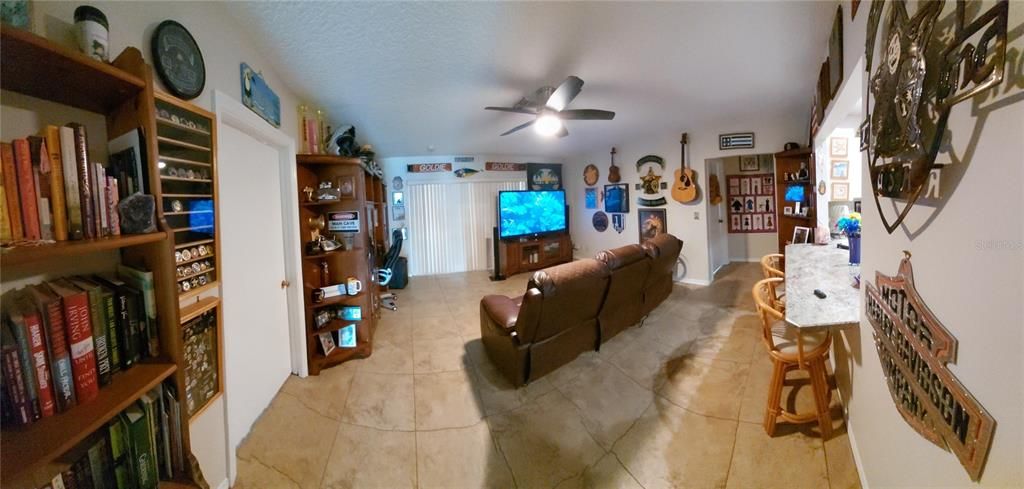 For Sale: $289,900 (2 beds, 2 baths, 1756 Square Feet)