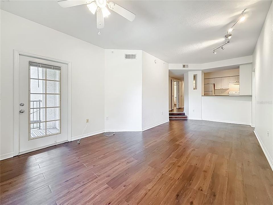 En Venta: $385,000 (2 camas, 2 baños, 1206 Pies cuadrados)