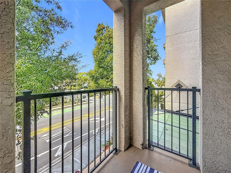 En Venta: $385,000 (2 camas, 2 baños, 1206 Pies cuadrados)