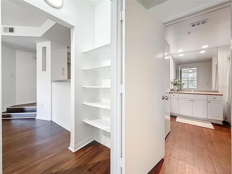 En Venta: $385,000 (2 camas, 2 baños, 1206 Pies cuadrados)