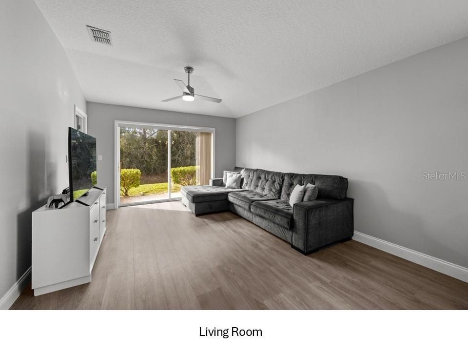 待售: $250,000 (2 贝兹, 2 浴室, 1140 平方英尺)