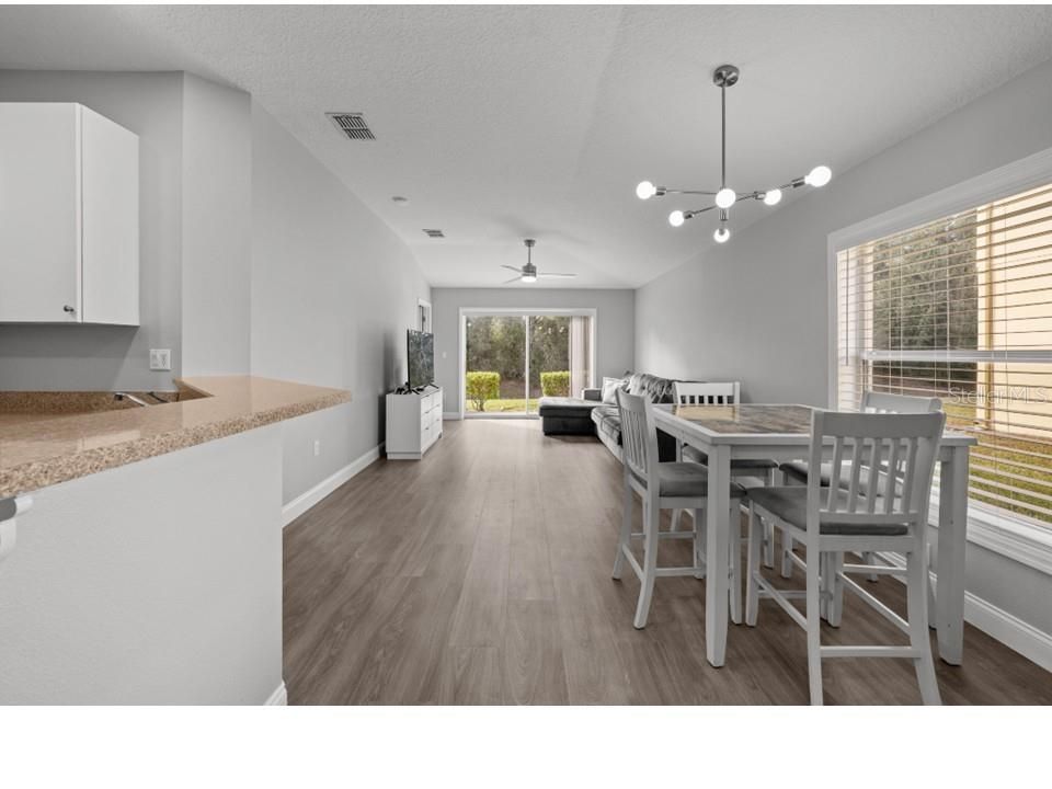 待售: $250,000 (2 贝兹, 2 浴室, 1140 平方英尺)