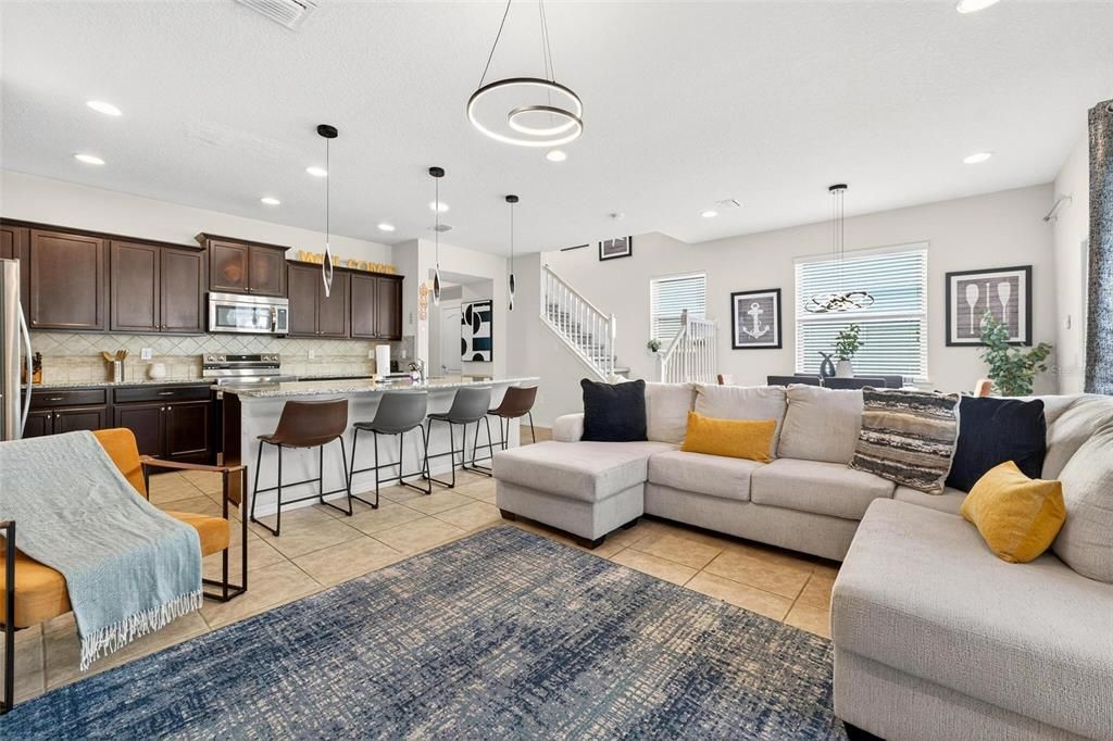 For Sale: $430,000 (5 beds, 4 baths, 2265 Square Feet)