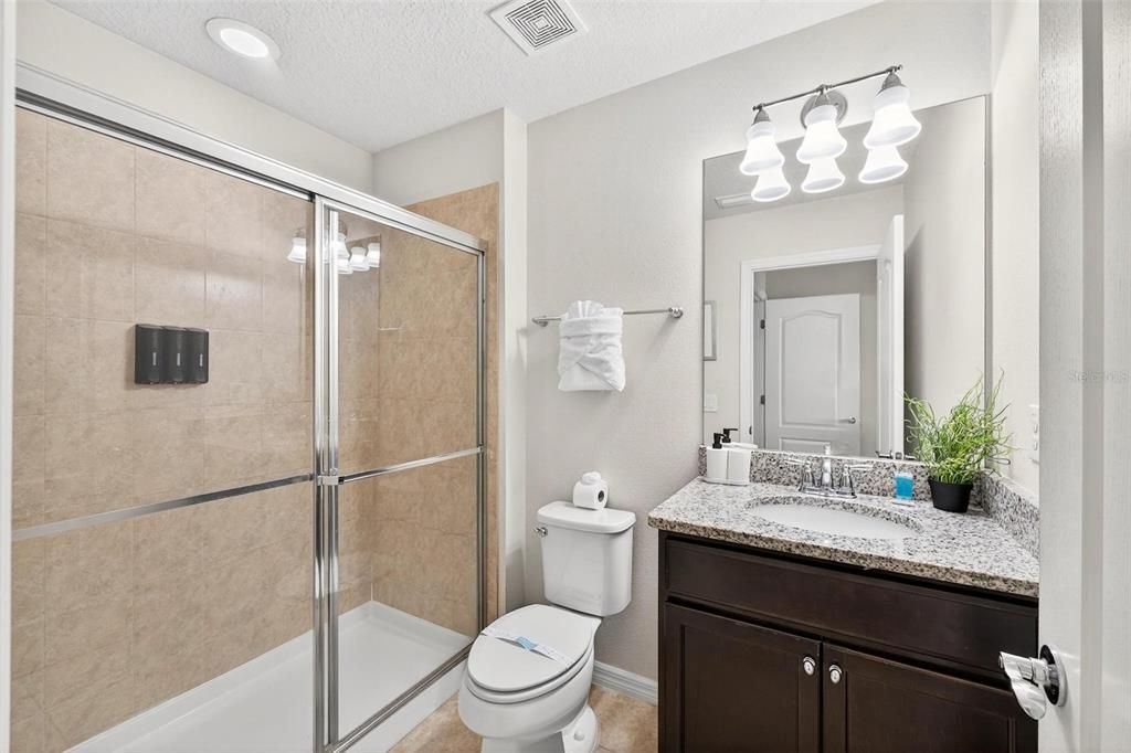 For Sale: $430,000 (5 beds, 4 baths, 2265 Square Feet)