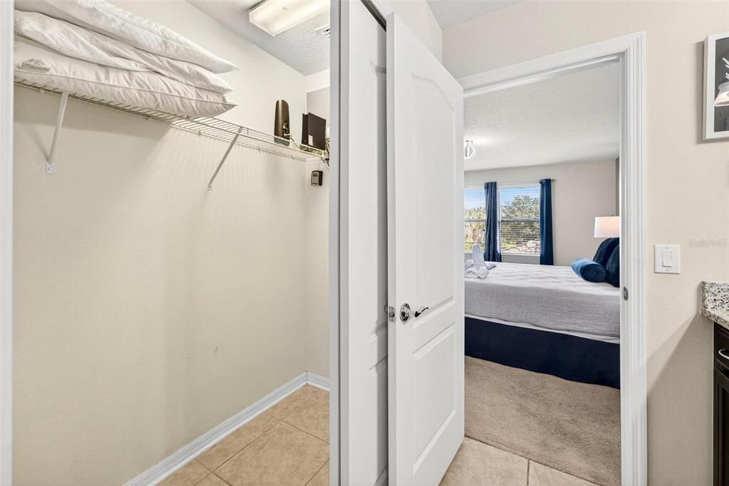 For Sale: $430,000 (5 beds, 4 baths, 2265 Square Feet)