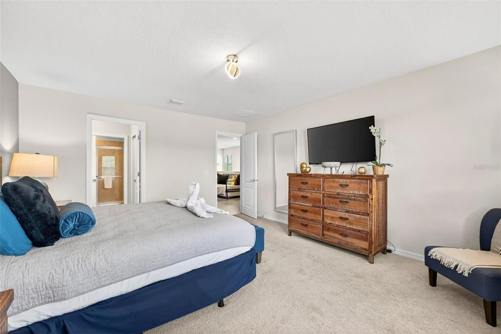 For Sale: $430,000 (5 beds, 4 baths, 2265 Square Feet)