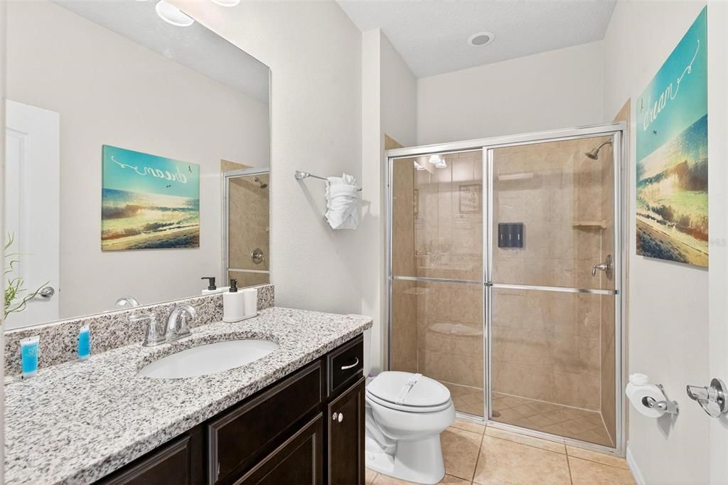 For Sale: $430,000 (5 beds, 4 baths, 2265 Square Feet)