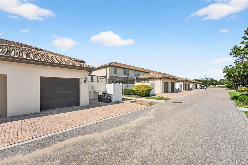 For Sale: $430,000 (5 beds, 4 baths, 2265 Square Feet)