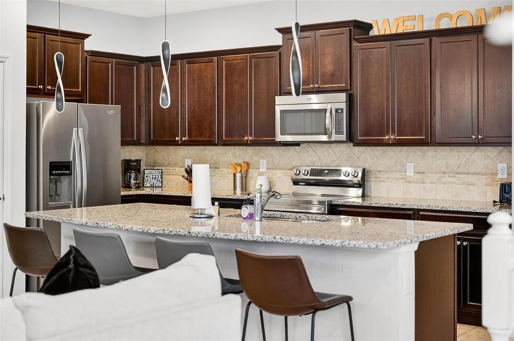 For Sale: $430,000 (5 beds, 4 baths, 2265 Square Feet)