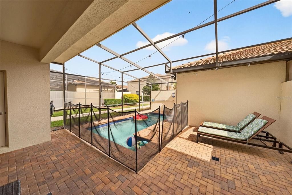 For Sale: $430,000 (5 beds, 4 baths, 2265 Square Feet)