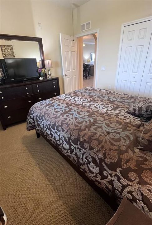 En Venta: $270,000 (2 camas, 2 baños, 1121 Pies cuadrados)