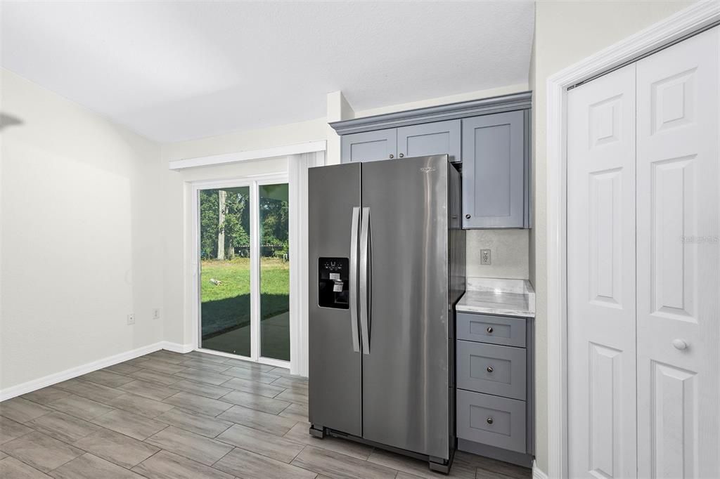 Active With Contract: $244,900 (3 beds, 2 baths, 1278 Square Feet)