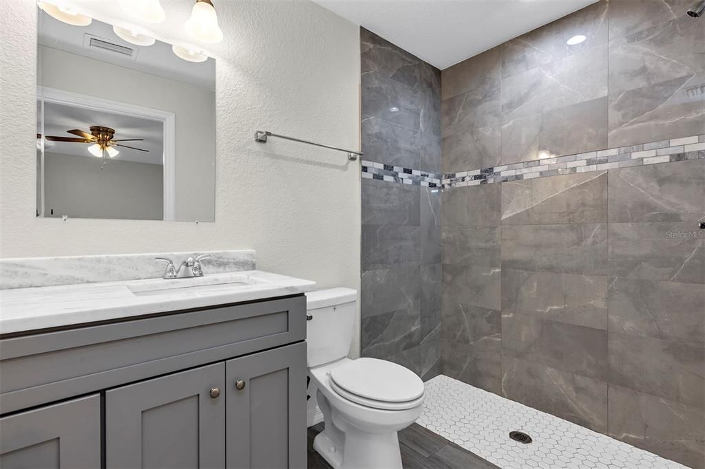 Active With Contract: $244,900 (3 beds, 2 baths, 1278 Square Feet)