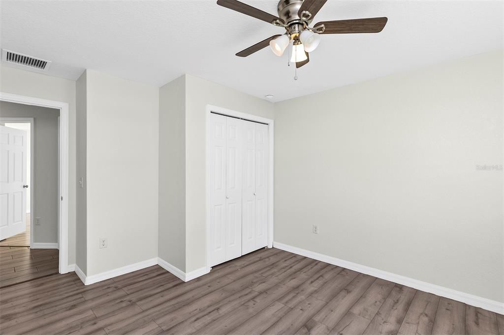 Active With Contract: $244,900 (3 beds, 2 baths, 1278 Square Feet)