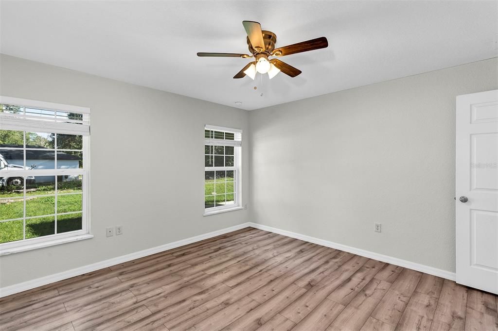 Active With Contract: $244,900 (3 beds, 2 baths, 1278 Square Feet)