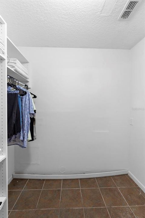 En Venta: $329,000 (3 camas, 2 baños, 1214 Pies cuadrados)