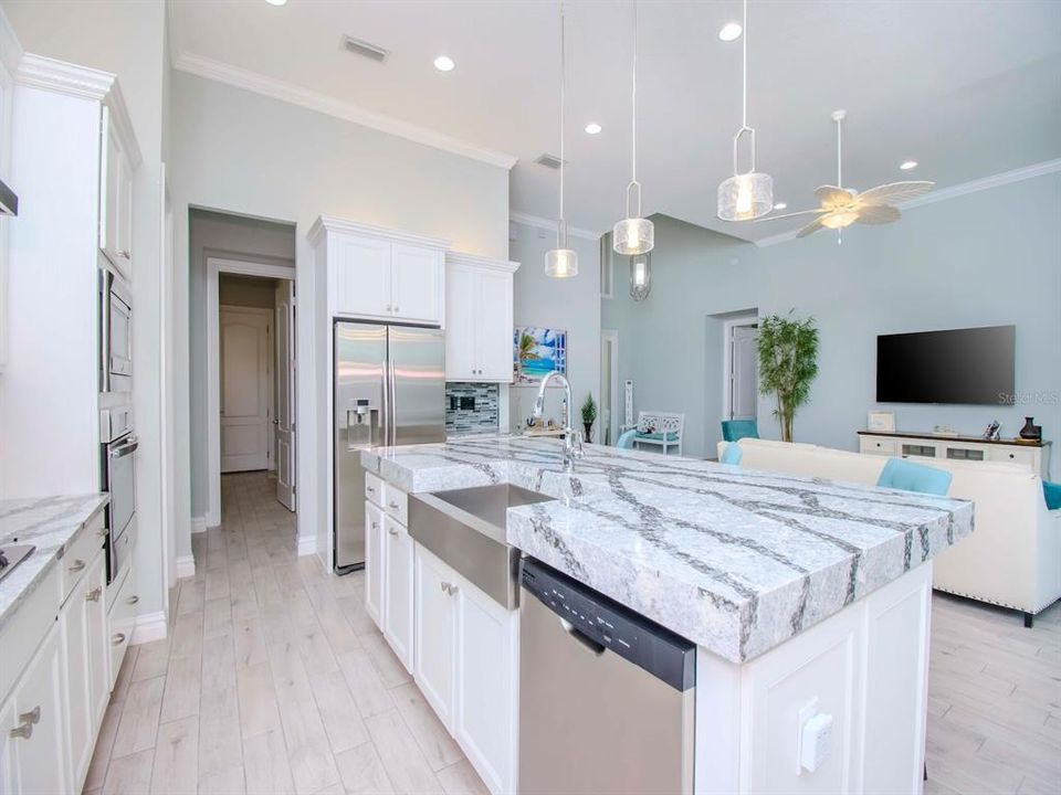 待售: $1,149,999 (4 贝兹, 3 浴室, 2537 平方英尺)