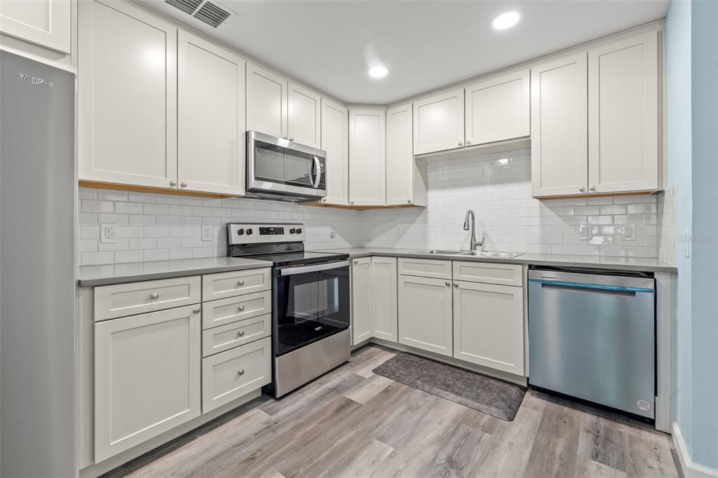 For Rent: $3,000 (3 beds, 2 baths, 1740 Square Feet)