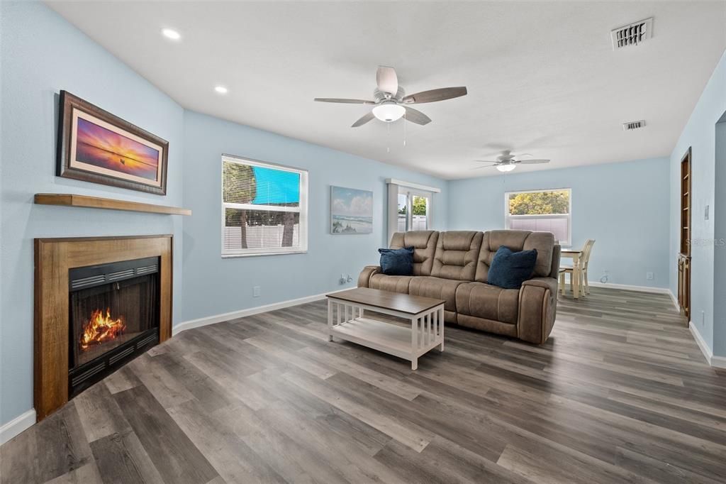 For Rent: $3,000 (3 beds, 2 baths, 1740 Square Feet)