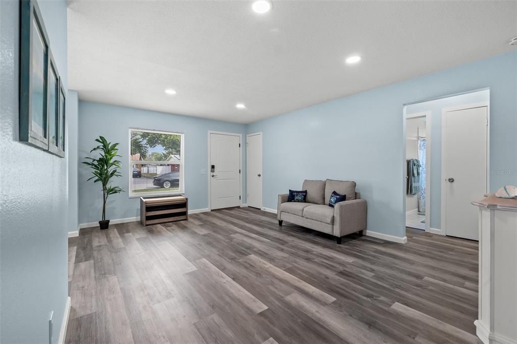 For Rent: $3,000 (3 beds, 2 baths, 1740 Square Feet)